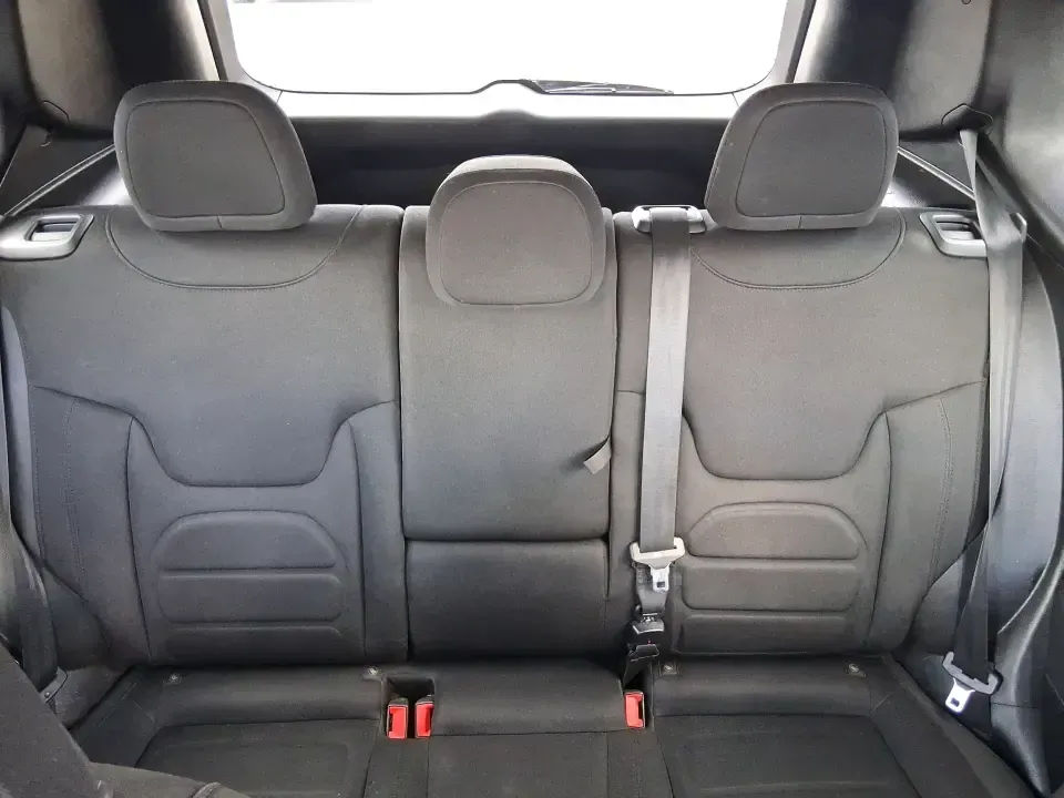 2017 Jeep Renegade Altitude 4x4 (ZACCJBBBXHP) with an 2.4L L4 DOHC 16V engine, 6M transmission, located at 4508 South Dixie Dr, Moraine, OH, 45439, (937) 908-9800, 39.689976, -84.218452 - Picture your next Ohio weekend: loading up the gear for a quick getaway to Carillon Historical Park, meeting friends near The Greene for dinner, or taking the scenic back roads out toward Caesar Creek-without worrying about the weather. This 2017 Jeep Renegade Altitude 4x4 is built for real-life ver - Photo#13