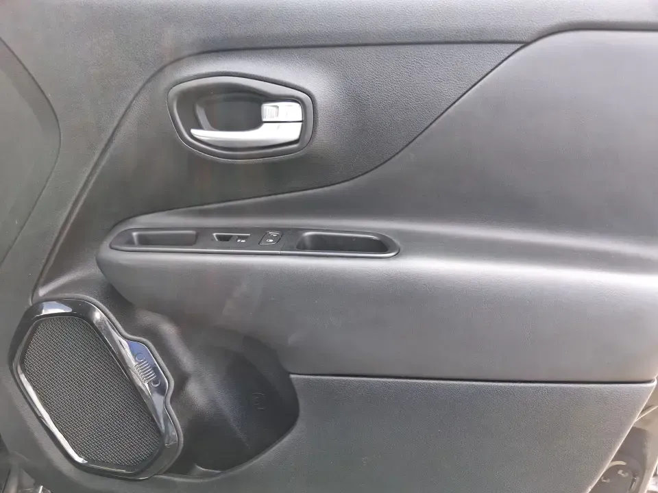 2017 Jeep Renegade Altitude 4x4 (ZACCJBBBXHP) with an 2.4L L4 DOHC 16V engine, 6M transmission, located at 4508 South Dixie Dr, Moraine, OH, 45439, (937) 908-9800, 39.689976, -84.218452 - Picture your next Ohio weekend: loading up the gear for a quick getaway to Carillon Historical Park, meeting friends near The Greene for dinner, or taking the scenic back roads out toward Caesar Creek-without worrying about the weather. This 2017 Jeep Renegade Altitude 4x4 is built for real-life ver - Photo#19