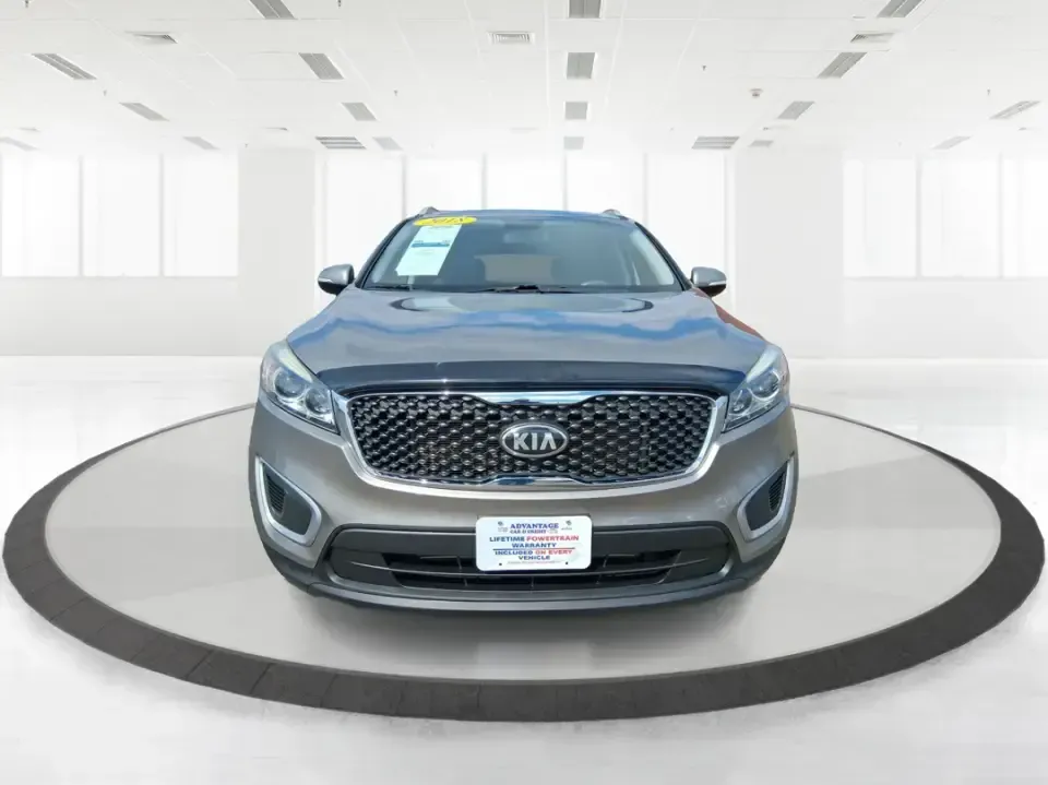 2018 Kia Sorento 2.4L LX (5XYPG4A33JG) with an 2.4L I-4 gasoline direct injection engine, 6A transmission, located at 1184 Kauffman Ave, Fairborn, OH, 45324, (937) 908-9800, 39.807072, -84.030914 - Need one SUV that can handle school drop-offs in the morning, a long commute down I675 in the afternoon, and a weekend road trip to the National Museum of the U.S. Air Force without feeling cramped? This 2018 Kia Sorento LX is built for real-life schedules-comfortable, practical, and ready for every - Photo#7