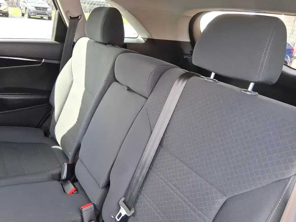 2018 Kia Sorento 2.4L LX (5XYPG4A33JG) with an 2.4L I-4 gasoline direct injection engine, 6A transmission, located at 1184 Kauffman Ave, Fairborn, OH, 45324, (937) 908-9800, 39.807072, -84.030914 - Need one SUV that can handle school drop-offs in the morning, a long commute down I675 in the afternoon, and a weekend road trip to the National Museum of the U.S. Air Force without feeling cramped? This 2018 Kia Sorento LX is built for real-life schedules-comfortable, practical, and ready for every - Photo#10