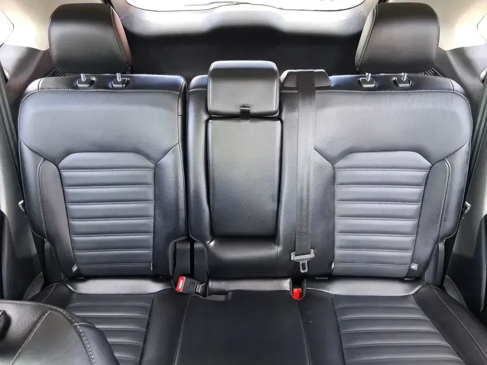 2017 Ford Edge SEL (2FMPK4J94HB) with an 2.0L L4 DOHC 16V engine, 6A transmission, located at 401 Woodman Dr, Riverside, OH, 45431, (937) 908-9800, 39.760899, -84.123421 - Picture your next week going smoother: an SUV that's ready for the school run, the I675 commute, and a spontaneous weekend escape to Carillon Historical Park or a family day at the National Museum of the U.S. Air Force. This 2017 Ford Edge SEL in Magnetic Metallic is built for real life in the Miami - Photo#15