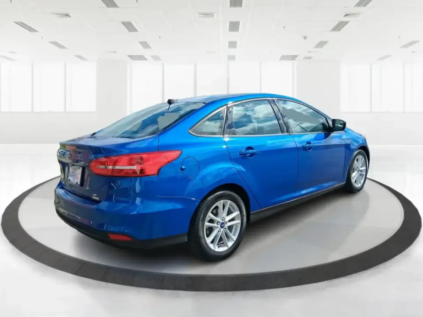 2018 Ford Focus SE (1FADP3FE4JL) with an 1.0L L3 engine, Automatic transmission, located at 1951 S Dayton Lakeview Rd., New Carlisle, OH, 45344, (937) 908-9800, 39.890999, -84.050255 - Need a dependable commuter that's easy to park downtown, comfortable on I70, and efficient enough for everyday errands from Meijer runs to school drop-offs? This 2018 Ford Focus SE sedan is a smart, budget-friendly choice for life in and around New Carlisle, offering modern tech, confidence-inspirin - Photo#2
