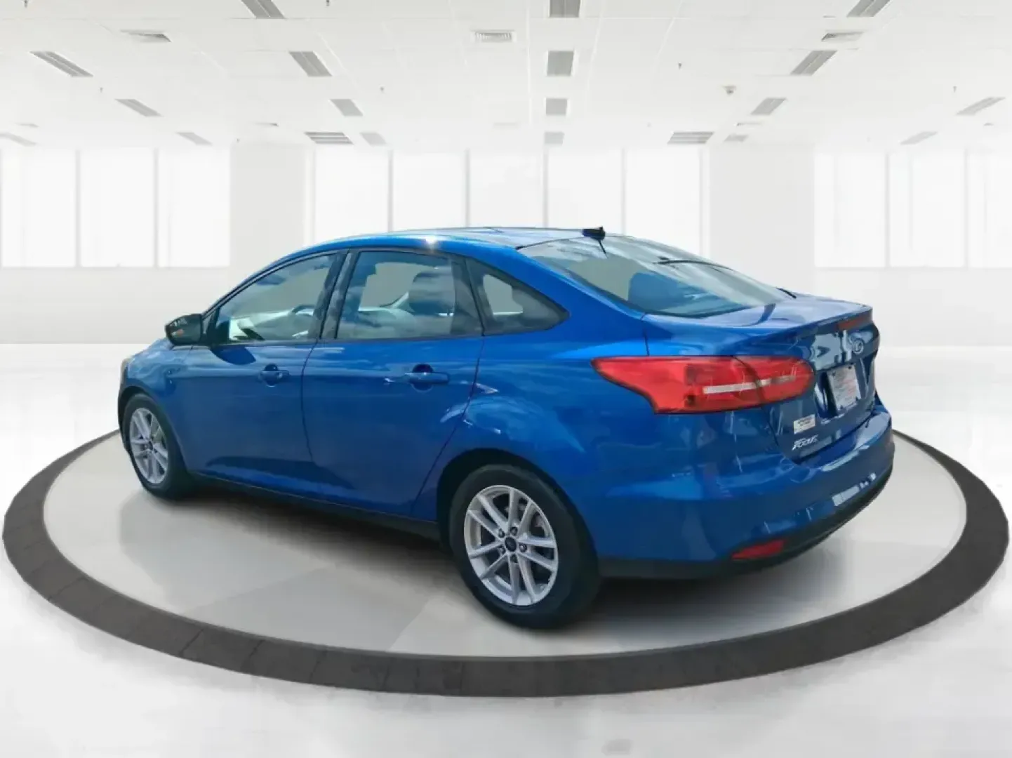 2018 Ford Focus SE (1FADP3FE4JL) with an 1.0L L3 engine, Automatic transmission, located at 1951 S Dayton Lakeview Rd., New Carlisle, OH, 45344, (937) 908-9800, 39.890999, -84.050255 - Need a dependable commuter that's easy to park downtown, comfortable on I70, and efficient enough for everyday errands from Meijer runs to school drop-offs? This 2018 Ford Focus SE sedan is a smart, budget-friendly choice for life in and around New Carlisle, offering modern tech, confidence-inspirin - Photo#4