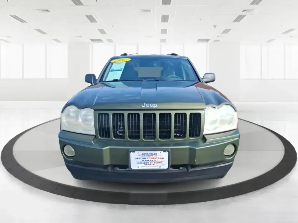 2007 Jeep Grand Cherokee Laredo (1J8GR48K47C) with an 3.7L V6 SOHC 12V engine, 5-Speed Automatic Overdrive transmission, located at 880 E. National Road, Vandalia, OH, 45377, (937) 908-9800, 39.891918, -84.183594 - Weekend getaways to the trails, winter commutes on slick Ohio roads, and family errands across town all get easier when you're in a capable SUV with true 4WD confidence. This **2007 Jeep Grand Cherokee Laredo** is built for drivers who want classic Jeep utility without giving up everyday comfort-ide - Photo#7