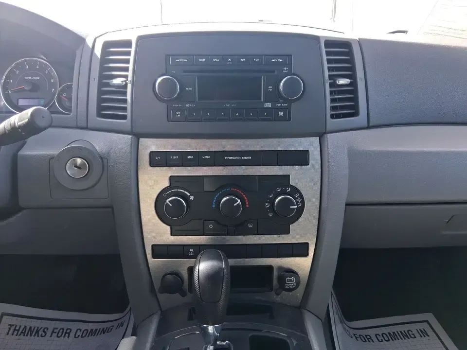 2007 Jeep Grand Cherokee Laredo (1J8GR48K47C) with an 3.7L V6 SOHC 12V engine, 5-Speed Automatic Overdrive transmission, located at 880 E. National Road, Vandalia, OH, 45377, (937) 908-9800, 39.891918, -84.183594 - Weekend getaways to the trails, winter commutes on slick Ohio roads, and family errands across town all get easier when you're in a capable SUV with true 4WD confidence. This **2007 Jeep Grand Cherokee Laredo** is built for drivers who want classic Jeep utility without giving up everyday comfort-ide - Photo#13
