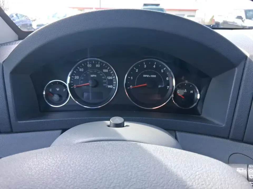 2007 Jeep Grand Cherokee Laredo (1J8GR48K47C) with an 3.7L V6 SOHC 12V engine, 5-Speed Automatic Overdrive transmission, located at 880 E. National Road, Vandalia, OH, 45377, (937) 908-9800, 39.891918, -84.183594 - Weekend getaways to the trails, winter commutes on slick Ohio roads, and family errands across town all get easier when you're in a capable SUV with true 4WD confidence. This **2007 Jeep Grand Cherokee Laredo** is built for drivers who want classic Jeep utility without giving up everyday comfort-ide - Photo#15