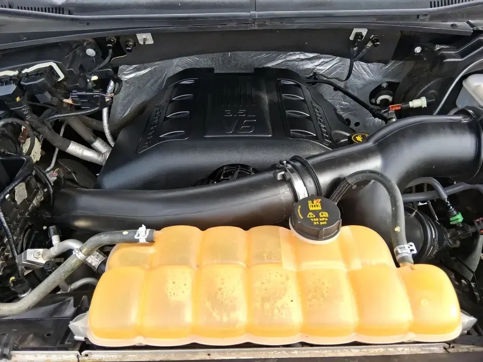 2016 Ford F-150 XLT (1FTEW1EG3GF) with an 3.5L V6 TURBO engine, 6A transmission, located at 1951 S Dayton Lakeview Rd., New Carlisle, OH, 45344, (937) 908-9800, 39.890999, -84.050255 - Need a truck that can handle Ohio workweeks and still be ready for a weekend run to Buck Creek State Park or a tailgate near Wright State? This 2016 Ford F-150 XLT Crew Cab is built for real life-hauling gear, towing toys, commuting down I-70, and keeping everyone comfortable when the weather turns. - Photo#11