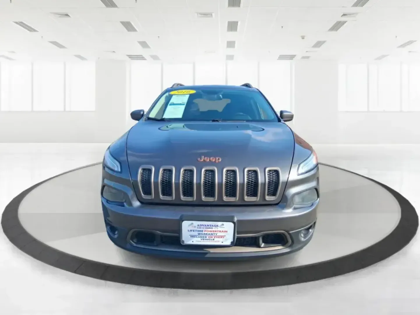 2016 Jeep Cherokee 75th Anniversary (1C4PJLCB9GW) with an 2.4L L4 DOHC 16V engine, 9A transmission, located at 401 Woodman Dr, Riverside, OH, 45431, (937) 908-9800, 39.760899, -84.123421 - Weekend road trips to Indian Lake, daily commutes down I75, or hauling sports gear across town-this **2016 Jeep Cherokee 75th Anniversary** is built for real life in West Central Ohio. With its versatile crossover footprint, confident Jeep attitude, and comfort-focused cabin, it's a smart pick for * - Photo#7