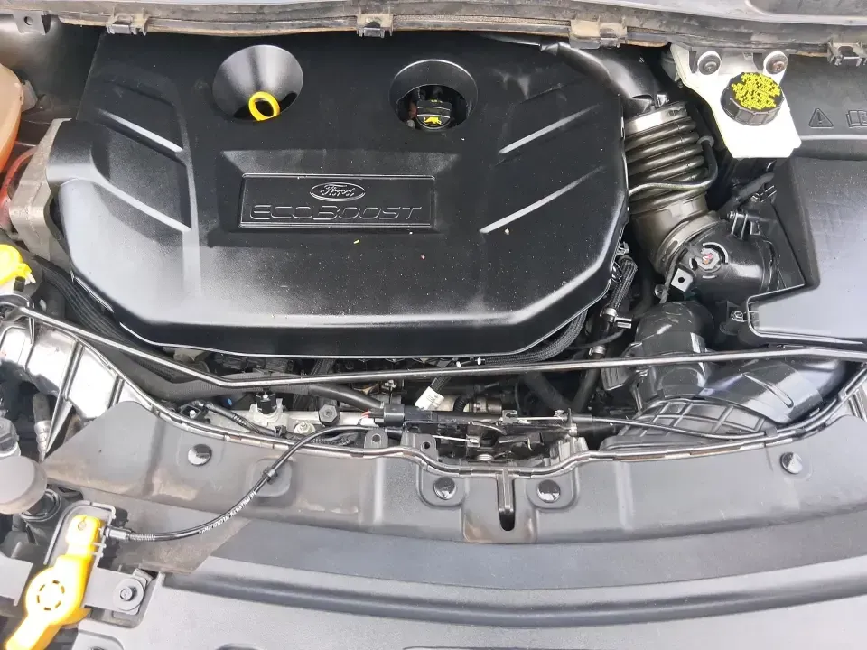 2018 Ford Escape Titanium (1FMCU9J94JU) with an EcoBoost 2L I-4 gasoline direct injection engine, 6A transmission, located at 4508 South Dixie Dr, Moraine, OH, 45439, (937) 908-9800, 39.689976, -84.218452 - Pack up the kids, load the groceries, or point the hood toward a weekend getaway-this 2018 Ford Escape Titanium is the kind of compact SUV that fits real life in Moraine. With confident capability for Ohio weather and a comfortable, tech-forward cabin, it's ideal for long commutes down I-75, quick e - Photo#11