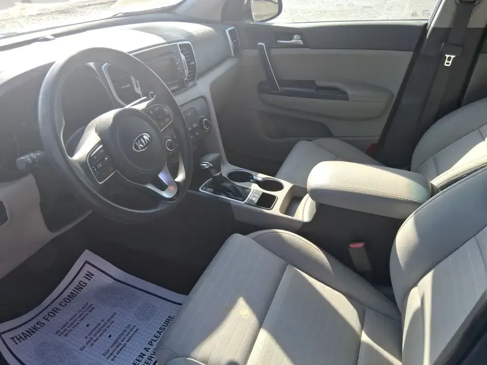 2017 Kia Sportage LX FWD (KNDPM3AC7H7) with an 2.4L V6 DOHC 24V engine, 6A transmission, located at 4508 South Dixie Dr, Moraine, OH, 45439, (937) 908-9800, 39.689976, -84.218452 - Need one vehicle that fits real life in Moraine-school drop-offs, the daily commute up and down South Dixie Dr, and spontaneous weekend runs to Carillon Historical Park or Riverscape MetroPark? This **2017 Kia Sportage LX FWD** is a practical crossover built for busy schedules and budget-conscious b- Photo#9