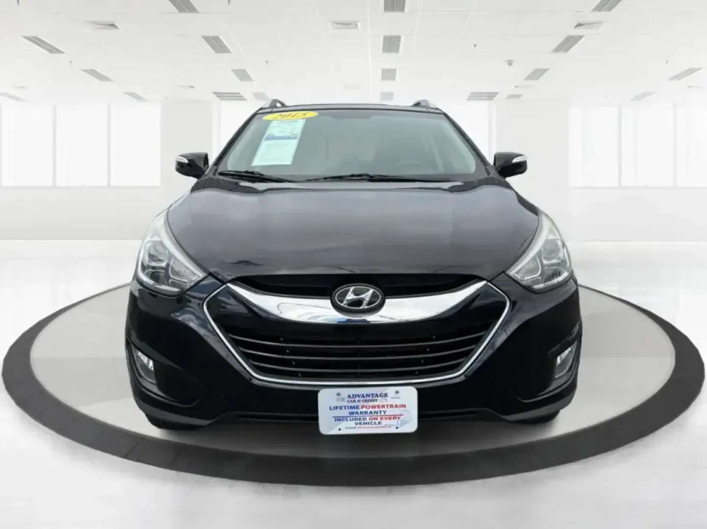 2015 Hyundai Tucson Limited (KM8JU3AG5FU) with an Theta II 2.4L I-4 gasoline direct injection engine, 6-Speed Automatic transmission, located at 8750 N County Rd 25A, Piqua, OH, 45356, (937) 908-9800, 40.164391, -84.232513 - Need a dependable SUV that fits real life-school drop-offs, long commutes up I75, and weekend getaways to Indian Lake or a quick lap around downtown Piqua? This 2015 Hyundai Tucson Limited is built for the everyday hustle with the comfort and tech that make each mile easier, whether you're running e - Photo#7