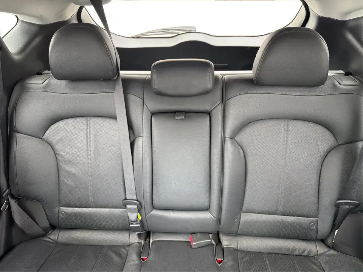 2015 Hyundai Tucson Limited (KM8JU3AG5FU) with an Theta II 2.4L I-4 gasoline direct injection engine, 6-Speed Automatic transmission, located at 8750 N County Rd 25A, Piqua, OH, 45356, (937) 908-9800, 40.164391, -84.232513 - Need a dependable SUV that fits real life-school drop-offs, long commutes up I75, and weekend getaways to Indian Lake or a quick lap around downtown Piqua? This 2015 Hyundai Tucson Limited is built for the everyday hustle with the comfort and tech that make each mile easier, whether you're running e - Photo#14