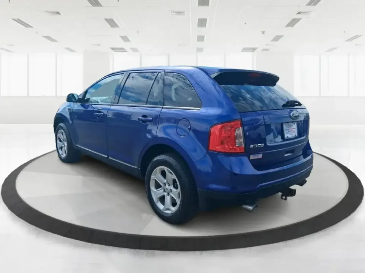 2013 Ford Edge SEL (2FMDK4JC3DB) with an 3.5L V-6 DOHC engine, 6-Speed Automatic transmission, located at 1230 East Main St, Xenia, OH, 45385, (937) 908-9800, 39.688026, -83.910172 - Pack up the kids, cue up your favorite playlist, and point the nose toward a weekend getaway-this 2013 Ford Edge SEL is the kind of comfortable, confident SUV that fits real life in Troy, Ohio. Whether you're commuting up SR-25A, running after-school errands near downtown Troy, or loading up for a r - Photo#4