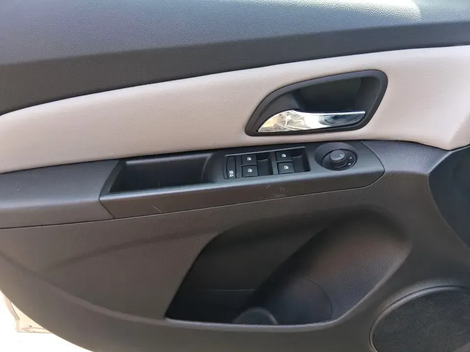 2013 Chevrolet Cruze LS Auto (1G1PA5SH4D7) with an ECOTEC 1.8L I-4 DOHC engine, 6-Speed Automatic transmission, located at 1184 Kauffman Ave, Fairborn, OH, 45324, (937) 908-9800, 39.807072, -84.030914 - Make your weekdays easier and your weekends more spontaneous with a sedan that's built for real life in Fairborn-whether you're commuting to Wright-Patterson AFB, running errands between Beavercreek and Huber Heights, or planning a quick road trip down I-675. This **2013 Chevrolet Cruze LS Auto** de - Photo#17