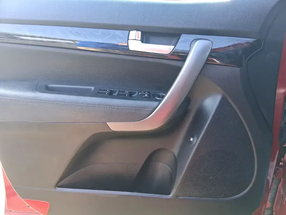 2014 Kia Sorento LX (5XYKTCA65EG) with an 2.4L I-4 gasoline direct injection engine, 6-Speed Automatic transmission, located at 1230 East Main St, Xenia, OH, 45385, (937) 908-9800, 39.688026, -83.910172 - Need one SUV that can handle Ohio winters, school drop-offs, and spontaneous weekend getaways to Indian Lake or a day trip to Dayton? This 2014 Kia Sorento LX in eye-catching Remington Red Metallic is a practical, confidence-building choice for busy families, commuters, and adventure-minded drivers - Photo#17