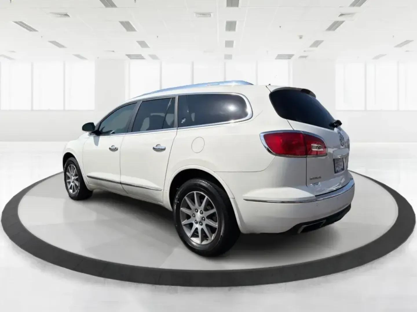 2015 Buick Enclave Leather (5GAKRBKDXFJ) with an 3.6L V-6 gasoline direct injection engine, 6-Speed Automatic Overdrive transmission, located at 1099 N County Rd 25A , Troy, OH, 45373, (937) 908-9800, 40.057079, -84.212883 - Pack up the kids, cue the road-trip playlist, and point your weekend plans toward somewhere fun-this 2015 Buick Enclave Leather in White Opal is built for real life in Troy, Ohio. Whether you're doing the school run, commuting up I75, or heading to the Dayton area for a family day out, the Enclave d - Photo#4