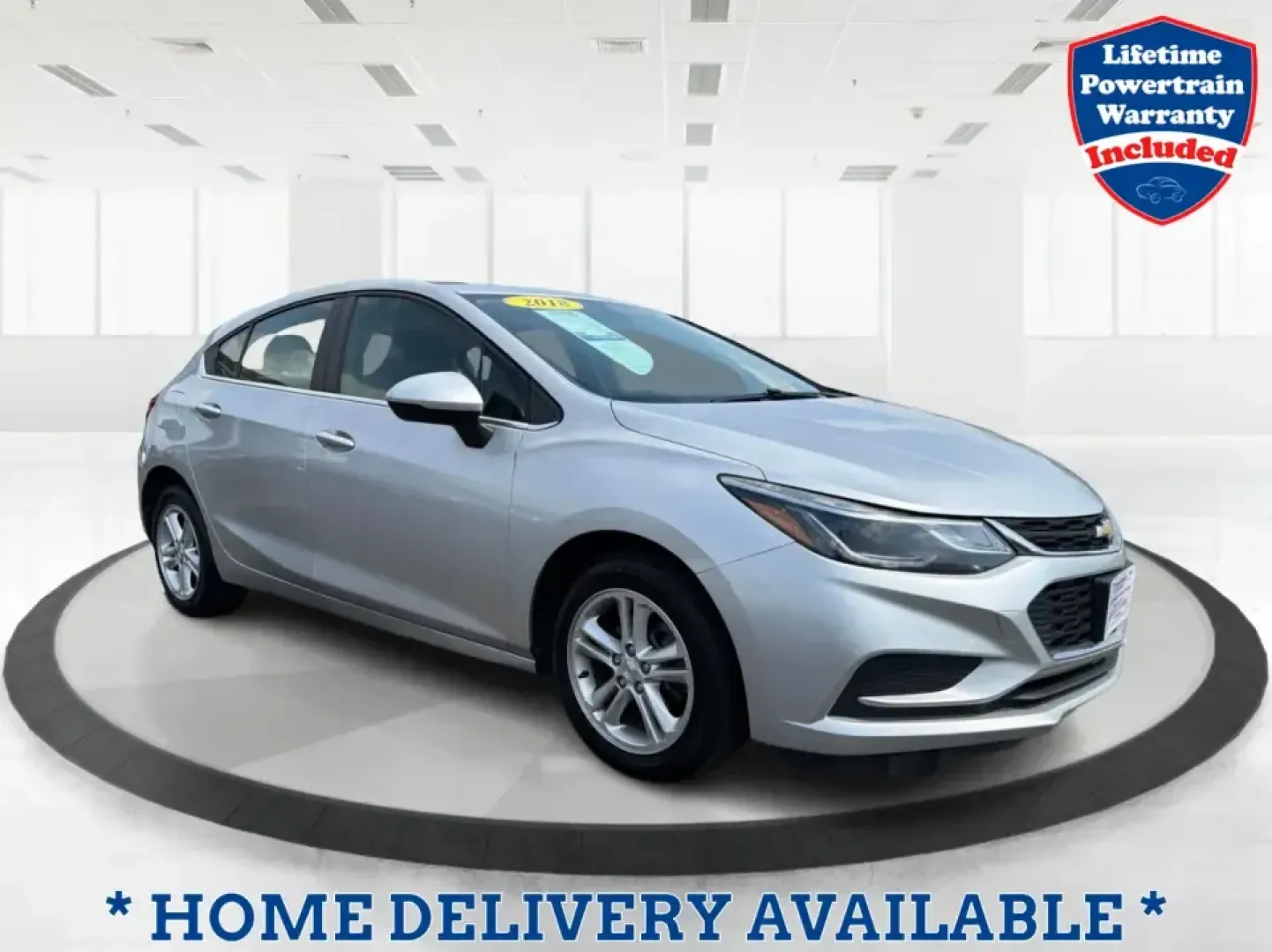 2018 Chevrolet Cruze LT Auto Hatchback (3G1BE6SM8JS) with an 1.4L L4 DOHC 16V TURBO engine, 6A transmission, located at 1230 East Main St, Xenia, OH, 45385, (937) 908-9800, 39.688026, -83.910172 - Picture your next week going smoother: a fuel-sipping hatchback for the daily commute up I75, roomy enough for grocery runs after practice, and nimble for squeezing into tight spots near the Dayton area. This 2018 Chevrolet Cruze LT Auto Hatchback in Silver Ice Metallic is a smart pick for drivers w- Photo#0