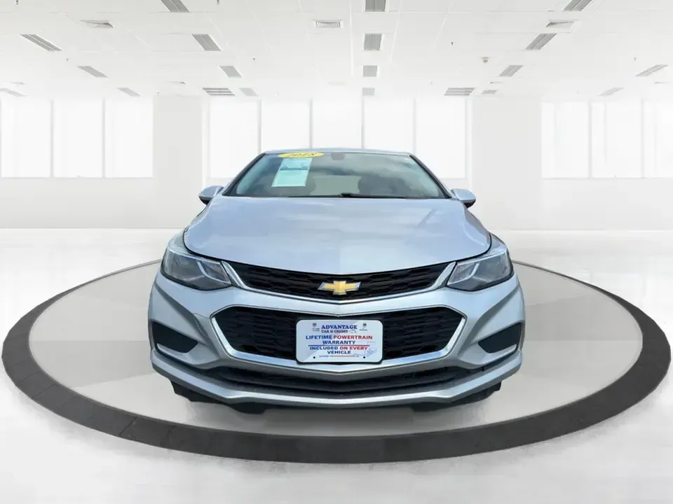 2018 Chevrolet Cruze LT Auto (3G1BE6SM8JS) with an 1.4L I-4 gasoline direct injection engine, 6A transmission, located at 880 E. National Road, Vandalia, OH, 45377, (937) 908-9800, 39.891918, -84.183594 - Pack the car, cue up your favorite playlist, and head out for a weekend getaway-this 2018 Chevrolet Cruze LT Auto Hatchback is the kind of practical, fuel-sipping daily driver that also shines for road trips, errands, and campus or work commutes around Vandalia. With its easy-to-park hatchback versa - Photo#7
