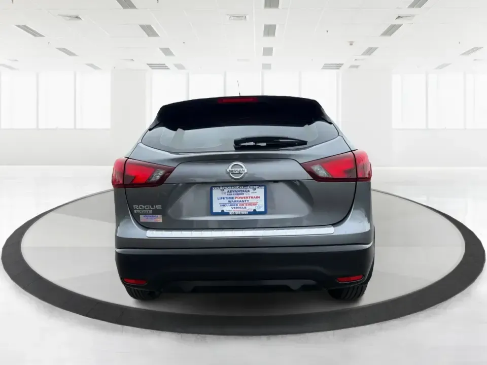 2018 Nissan Rogue S (JN1BJ1CP6JW) with an 2L I-4 gasoline direct injection engine, CVT transmission, located at 4508 South Dixie Dr, Moraine, OH, 45439, (937) 908-9800, 39.689976, -84.218452 - Picture your next week: an easy I75 commute into Dayton, school drop-offs in nearby Kettering, a Costco run, and a weekend drive down to Carillon Historical Park or a quick lap around the Dayton Mall area-all with one SUV that's sized right for real life. This 2018 Nissan Rogue S in sleek Gun Metall - Photo#3