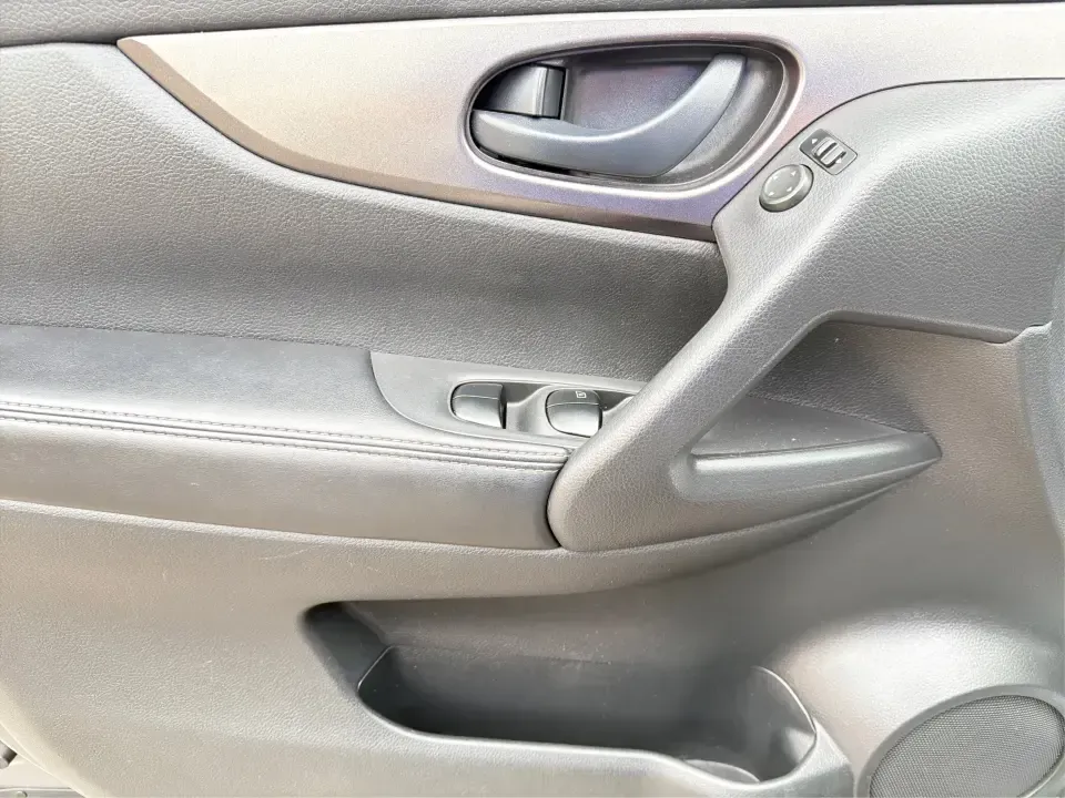 2018 Nissan Rogue S (JN1BJ1CP6JW) with an 2L I-4 gasoline direct injection engine, CVT transmission, located at 4508 South Dixie Dr, Moraine, OH, 45439, (937) 908-9800, 39.689976, -84.218452 - Picture your next week: an easy I75 commute into Dayton, school drop-offs in nearby Kettering, a Costco run, and a weekend drive down to Carillon Historical Park or a quick lap around the Dayton Mall area-all with one SUV that's sized right for real life. This 2018 Nissan Rogue S in sleek Gun Metall - Photo#17