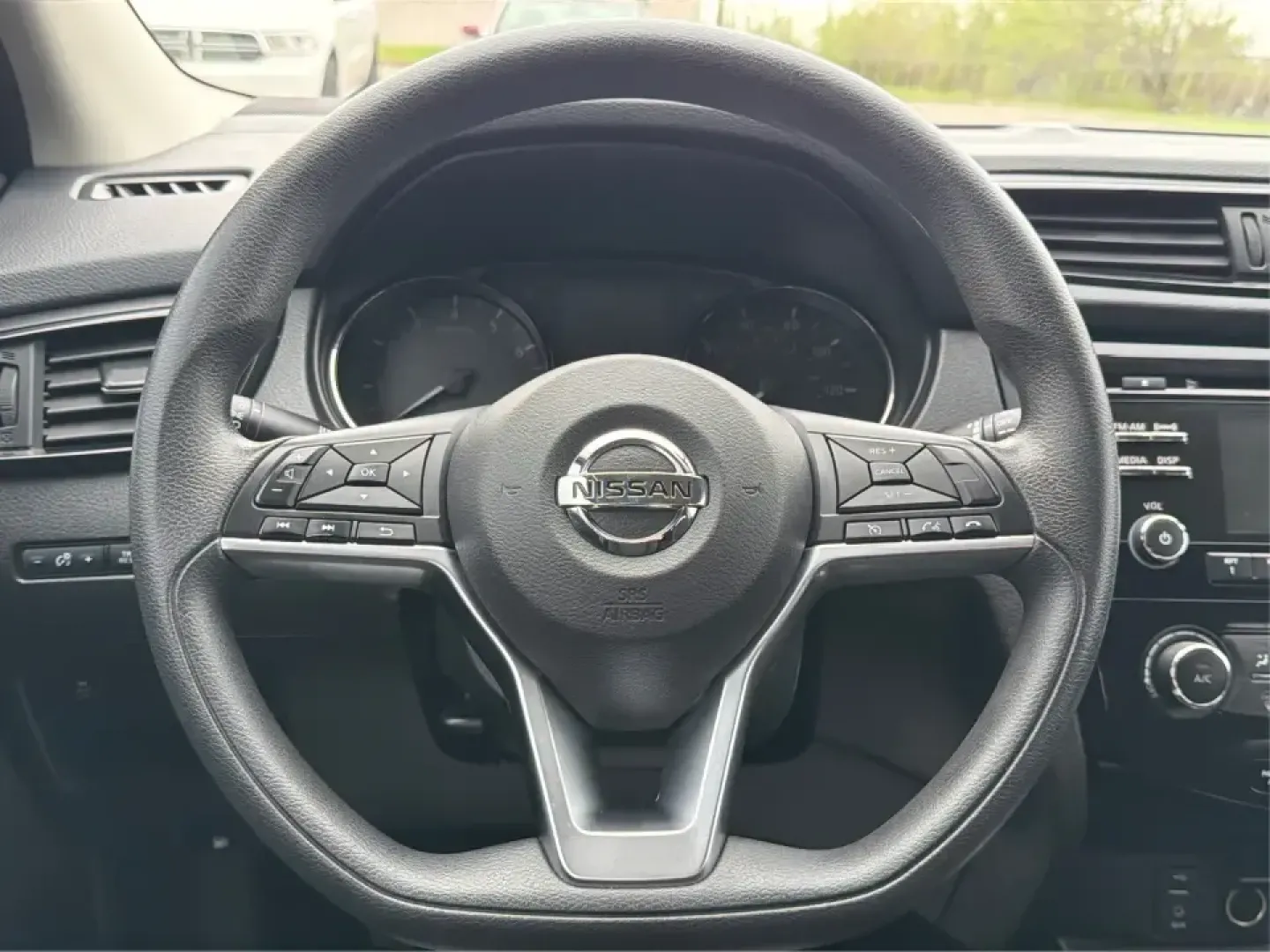 2018 Nissan Rogue S (JN1BJ1CP6JW) with an 2L I-4 gasoline direct injection engine, CVT transmission, located at 401 Woodman Dr, Riverside, OH, 45431, (937) 908-9800, 39.760899, -84.123421 - Picture your next week: an easy I75 commute into Dayton, school drop-offs in nearby Kettering, a Costco run, and a weekend drive down to Carillon Historical Park or a quick lap around the Dayton Mall area-all with one SUV that's sized right for real life. This 2018 Nissan Rogue S in sleek Gun Metall - Photo#16