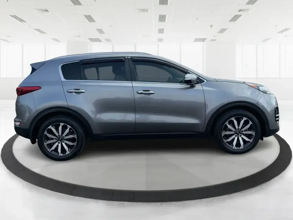 2017 Kia Sportage EX (KNDPN3AC6H7) with an Theta II 2.4L I-4 gasoline direct injection engine, 6A transmission, located at 1951 S Dayton Lakeview Rd., New Carlisle, OH, 45344, (937) 908-9800, 39.890999, -84.050255 - Picture your next weekend: loading up groceries for the week, cruising I70 toward Dayton for dinner plans, or packing the cargo area for a road trip to Huber Heights, Springfield, or a quick getaway near the Great Miami River. This 2017 Kia Sportage EX in Mineral Silver is the kind of practical, com - Photo#1