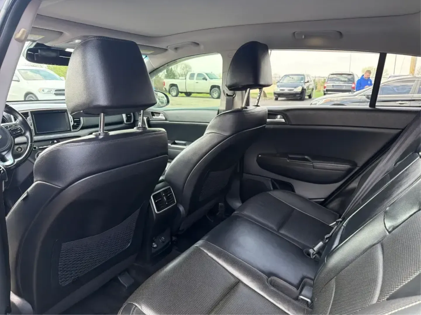 2017 Kia Sportage EX FWD (KNDPN3AC6H7) with an 2.4L V6 DOHC 24V engine, 6A transmission, located at 1951 S Dayton Lakeview Rd., New Carlisle, OH, 45344, (937) 908-9800, 39.890999, -84.050255 - Weekend getaways to Buck Creek State Park, busy school-drop mornings, and everyday commutes down I-70 or OH-235 feel a lot easier when you've got a comfortable, well-equipped crossover that fits real life. This 2017 Kia Sportage EX in Mineral Silver is a practical choice for drivers who want SUV ver- Photo#10