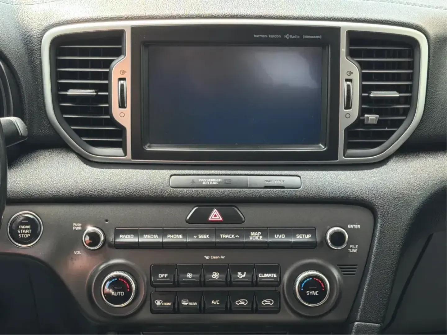 2017 Kia Sportage EX FWD (KNDPN3AC6H7) with an 2.4L V6 DOHC 24V engine, 6A transmission, located at 1951 S Dayton Lakeview Rd., New Carlisle, OH, 45344, (937) 908-9800, 39.890999, -84.050255 - Weekend getaways to Buck Creek State Park, busy school-drop mornings, and everyday commutes down I-70 or OH-235 feel a lot easier when you've got a comfortable, well-equipped crossover that fits real life. This 2017 Kia Sportage EX in Mineral Silver is a practical choice for drivers who want SUV ver- Photo#13