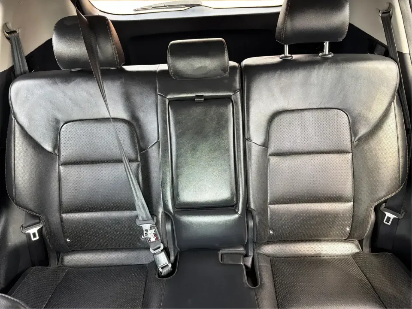 2017 Kia Sportage EX FWD (KNDPN3AC6H7) with an 2.4L V6 DOHC 24V engine, 6A transmission, located at 1951 S Dayton Lakeview Rd., New Carlisle, OH, 45344, (937) 908-9800, 39.890999, -84.050255 - Weekend getaways to Buck Creek State Park, busy school-drop mornings, and everyday commutes down I-70 or OH-235 feel a lot easier when you've got a comfortable, well-equipped crossover that fits real life. This 2017 Kia Sportage EX in Mineral Silver is a practical choice for drivers who want SUV ver- Photo#14
