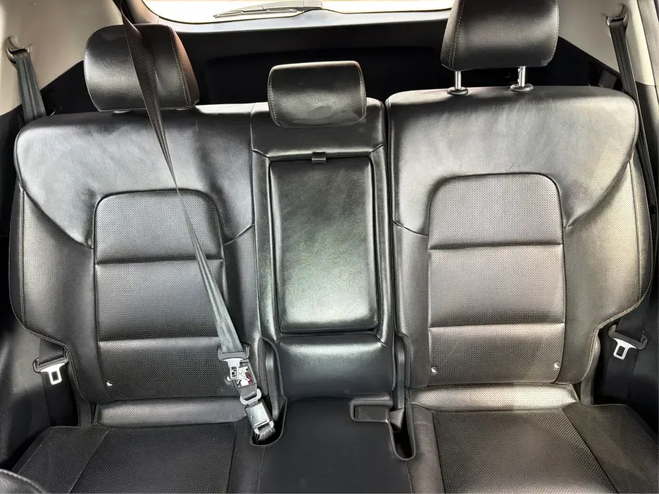 2017 Kia Sportage EX (KNDPN3AC6H7) with an Theta II 2.4L I-4 gasoline direct injection engine, 6A transmission, located at 1951 S Dayton Lakeview Rd., New Carlisle, OH, 45344, (937) 908-9800, 39.890999, -84.050255 - Picture your next weekend: loading up groceries for the week, cruising I70 toward Dayton for dinner plans, or packing the cargo area for a road trip to Huber Heights, Springfield, or a quick getaway near the Great Miami River. This 2017 Kia Sportage EX in Mineral Silver is the kind of practical, com - Photo#14