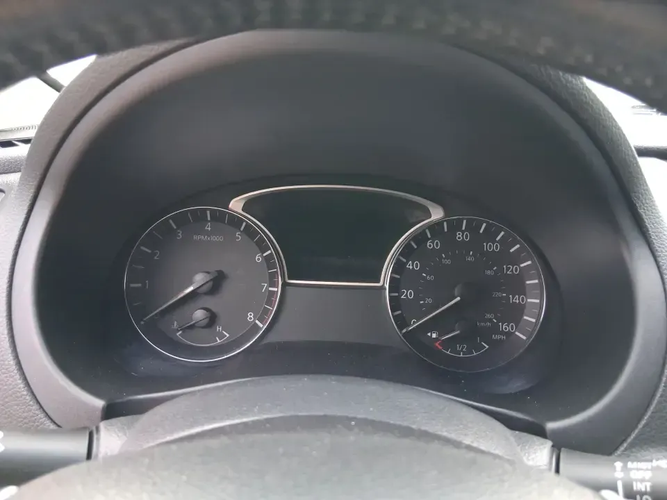 2018 Nissan Altima 2.5 SV (1N4AL3AP0JC) with an 2.5L I-4 DOHC engine, CVT transmission, located at 8750 N County Rd 25A, Piqua, OH, 45356, (937) 908-9800, 40.164391, -84.232513 - Make every mile easier-whether you're tackling a long commute down I75, running kids to practice after school, or planning a weekend day trip to the Miami County Fairgrounds. This 2018 Nissan Altima 2.5 SV in Gun Metallic is the kind of comfortable, efficient sedan that fits real-life schedules in P - Photo#15