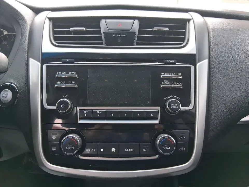 2018 Nissan Altima 2.5 SV (1N4AL3AP0JC) with an 2.5L I-4 DOHC engine, CVT transmission, located at 4508 South Dixie Dr, Moraine, OH, 45439, (937) 908-9800, 39.689976, -84.218452 - Make every mile easier-whether you're tackling a long commute down I75, running kids to practice after school, or planning a weekend day trip to the Miami County Fairgrounds. This 2018 Nissan Altima 2.5 SV in Gun Metallic is the kind of comfortable, efficient sedan that fits real-life schedules in P - Photo#13