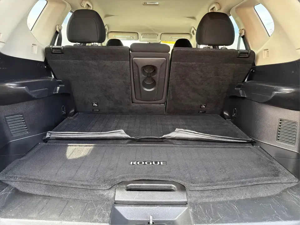2020 Nissan Rogue S AWD (JN8AT2MV6LW) with an 2.5L L4 DOHC 16V engine, CVT transmission, located at 880 E. National Road, Vandalia, OH, 45377, (937) 908-9800, 39.891918, -84.183594 - Make your next week look easier-school drop-offs, grocery runs, and quick getaways to the lake all feel simpler in an SUV that's comfortable, confident in bad weather, and efficient for everyday driving. This **2020 Nissan Rogue S AWD** is a practical choice for busy families, commuters heading down- Photo#11
