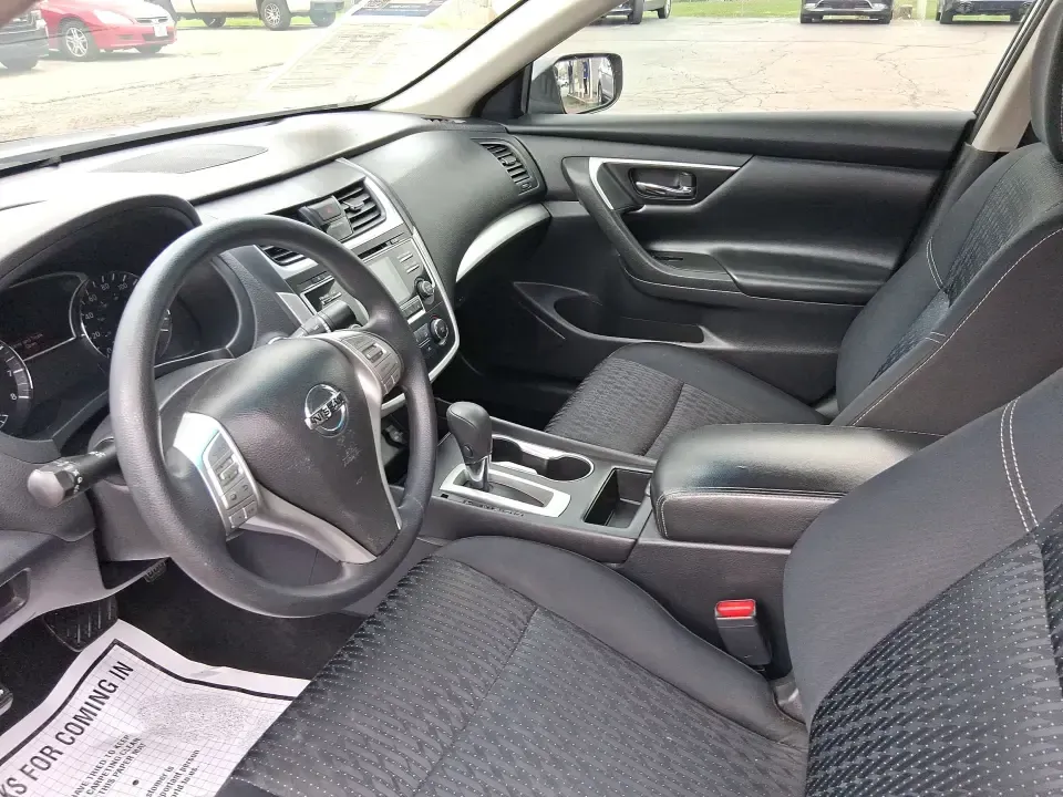 2017 Nissan Altima 2.5 S (1N4AL3AP8HC) with an 2.5L I-4 DOHC engine, CVT transmission, located at 1951 S Dayton Lakeview Rd., New Carlisle, OH, 45344, (937) 908-9800, 39.890999, -84.050255 - Need a dependable sedan that can handle the daily grind from Moraine to downtown Dayton, weekend errands around the Dayton Mall area, and the occasional road trip up I-75 without draining your budget? This 2017 Nissan Altima 2.5 S in eye-catching Storm Blue is built for real life-comfortable for lon - Photo#9