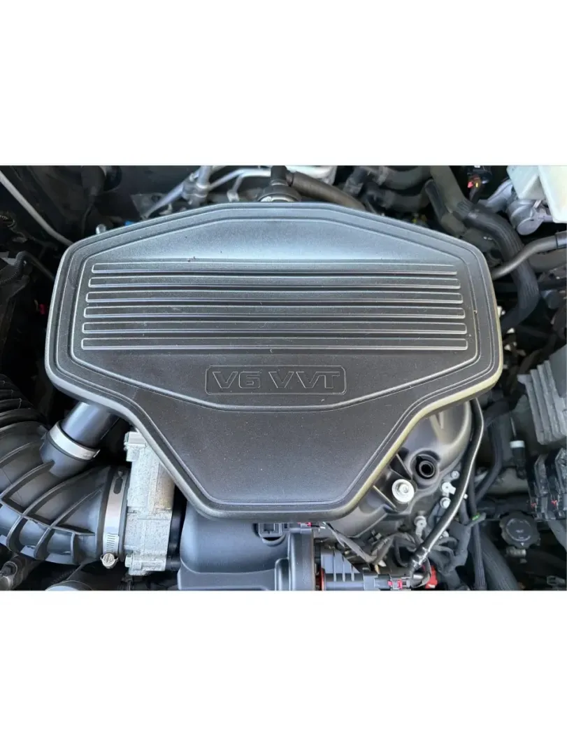 2018 GMC Acadia SLE-2 (1GKKNSLS0JZ) with an 3.6L V6 DOHC 24V engine, 6A transmission, located at 401 Woodman Dr, Riverside, OH, 45431, (937) 908-9800, 39.760899, -84.123421 - Load up the kids, the groceries, and the weekend plans-this 2018 GMC Acadia SLE-2 is the kind of SUV that makes busy life in and around Xenia feel easier. Whether you're commuting toward Dayton, juggling school drop-offs, or heading out for a road trip through Caesar Creek State Park, the Acadia del - Photo#10