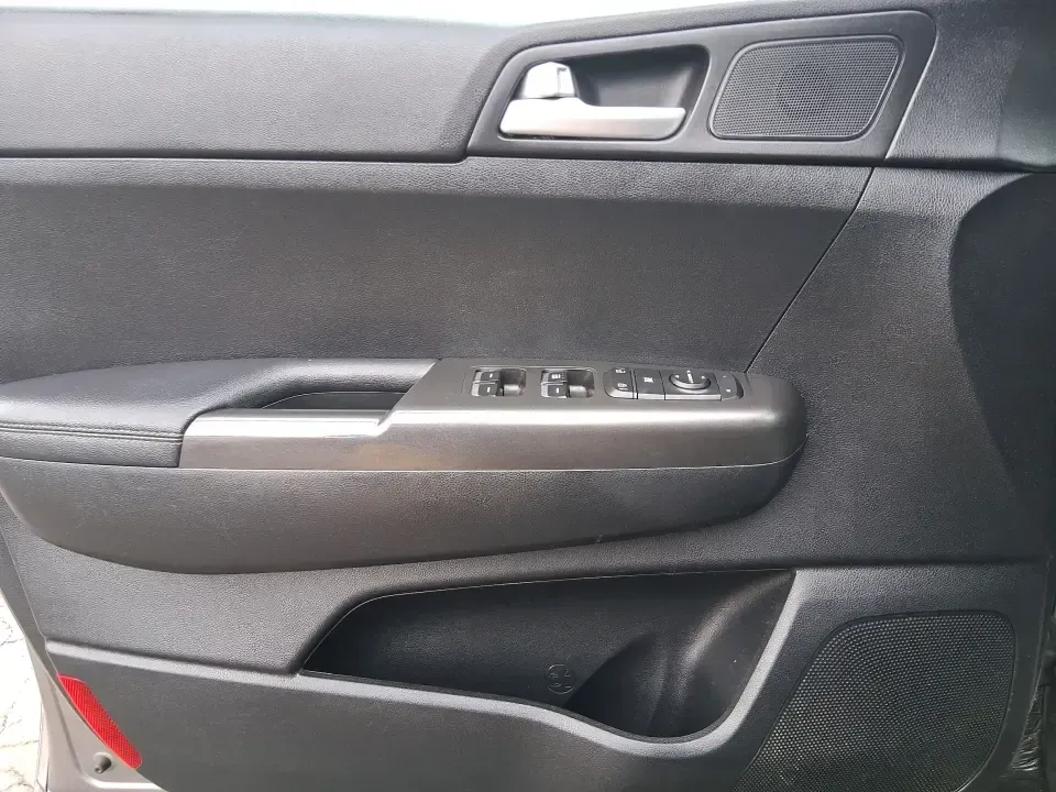 2018 Kia Sportage LX (KNDPM3AC0J7) with an Theta II 2.4L I-4 gasoline direct injection engine, 6A transmission, located at 1099 N County Rd 25A , Troy, OH, 45373, (937) 908-9800, 40.057079, -84.212883 - Weekend road trips to the Miami County Fair, daily commutes down I75, or quick errands between Downtown Troy and the shops near West Main Street-this 2018 Kia Sportage LX is the kind of compact SUV that fits real life. With its versatile crossover layout, confident road manners, and smart cargo spac - Photo#17