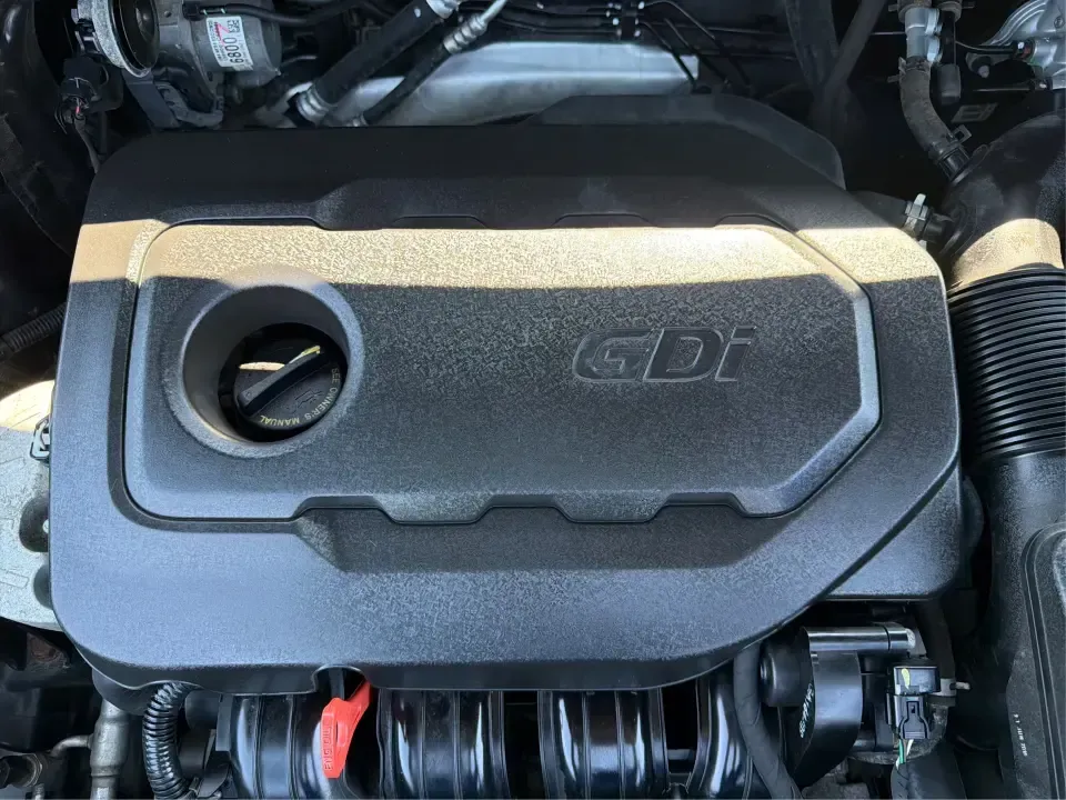2017 Kia Sorento L 2WD (5XYPG4A33HG) with an 2.4L L4 DOHC 16V engine, 6A transmission, located at 1230 East Main St, Xenia, OH, 45385, (937) 908-9800, 39.688026, -83.910172 - Need a practical SUV for school runs, long commutes to Dayton, and weekend getaways to Caesar Creek-without sacrificing comfort or cargo space? This **2017 Kia Sorento L 2WD** is a smart pick for busy families, first-time buyers, and budget-conscious drivers who want a roomy 5-passenger SUV that's e- Photo#11