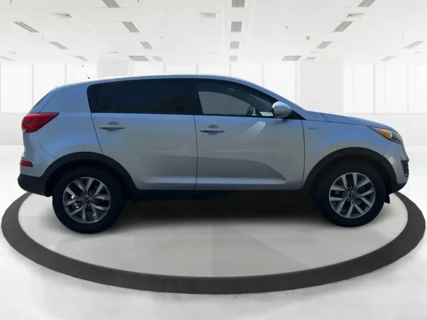 2014 Kia Sportage LX (KNDPBCAC6E7) with an 2.4L V6 DOHC 24V engine, 6-Speed Automatic transmission, located at 1230 East Main St, Xenia, OH, 45385, (937) 908-9800, 39.688026, -83.910172 - **Adventure Awaits: 2014 Kia Sportage LX Ready for Your Next Journey!**<br /> <br /> Are you in search of a reliable vehicle that combines style, comfort, and versatility? Look no further than this 2014 Kia Sportage LX, perfect for weekend getaways, family road trips, or daily commutes. This crossov- Photo#1