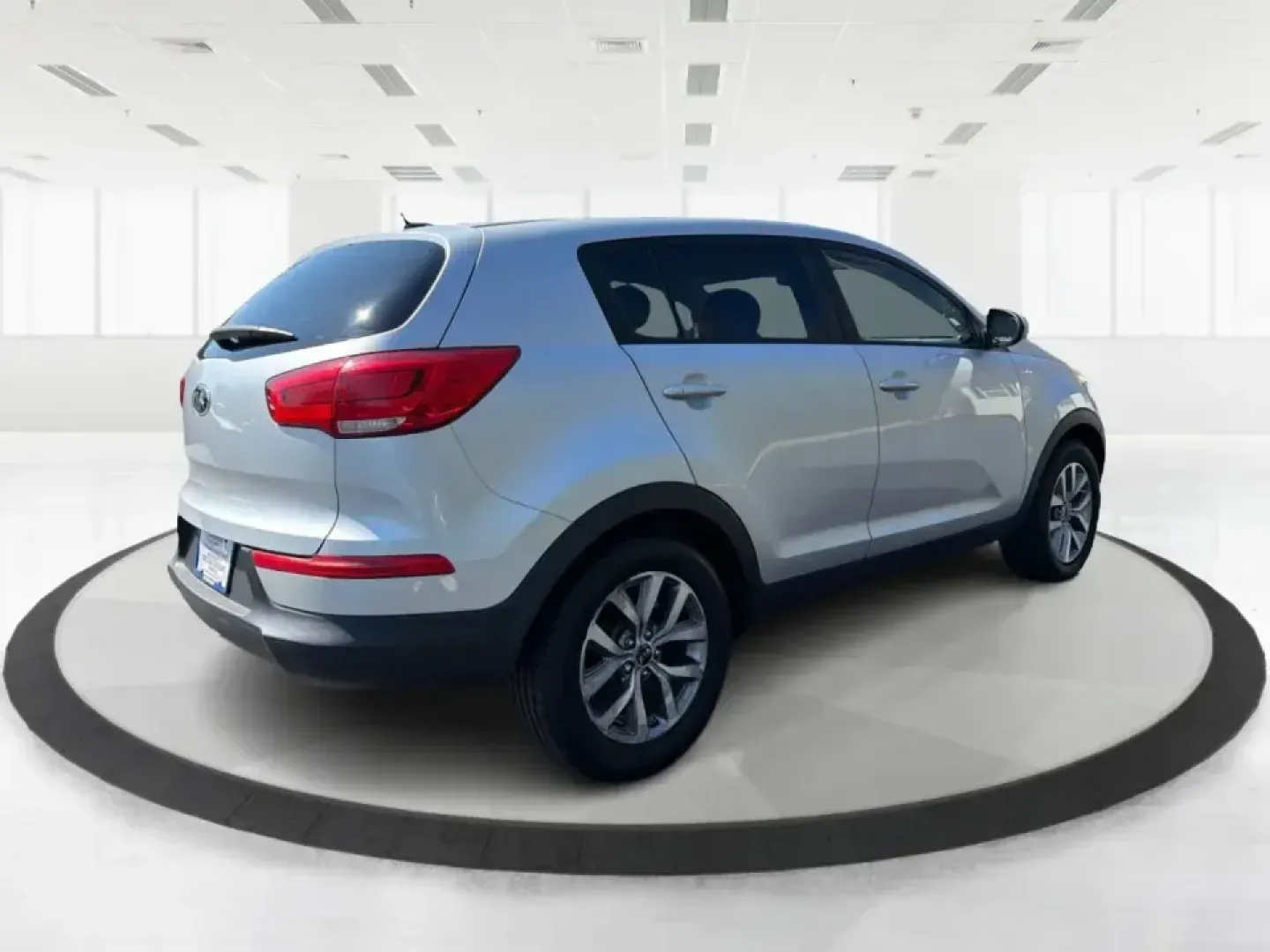 2014 Kia Sportage LX (KNDPBCAC6E7) with an 2.4L V6 DOHC 24V engine, 6-Speed Automatic transmission, located at 1230 East Main St, Xenia, OH, 45385, (937) 908-9800, 39.688026, -83.910172 - **Adventure Awaits: 2014 Kia Sportage LX Ready for Your Next Journey!**<br /> <br /> Are you in search of a reliable vehicle that combines style, comfort, and versatility? Look no further than this 2014 Kia Sportage LX, perfect for weekend getaways, family road trips, or daily commutes. This crossov- Photo#2