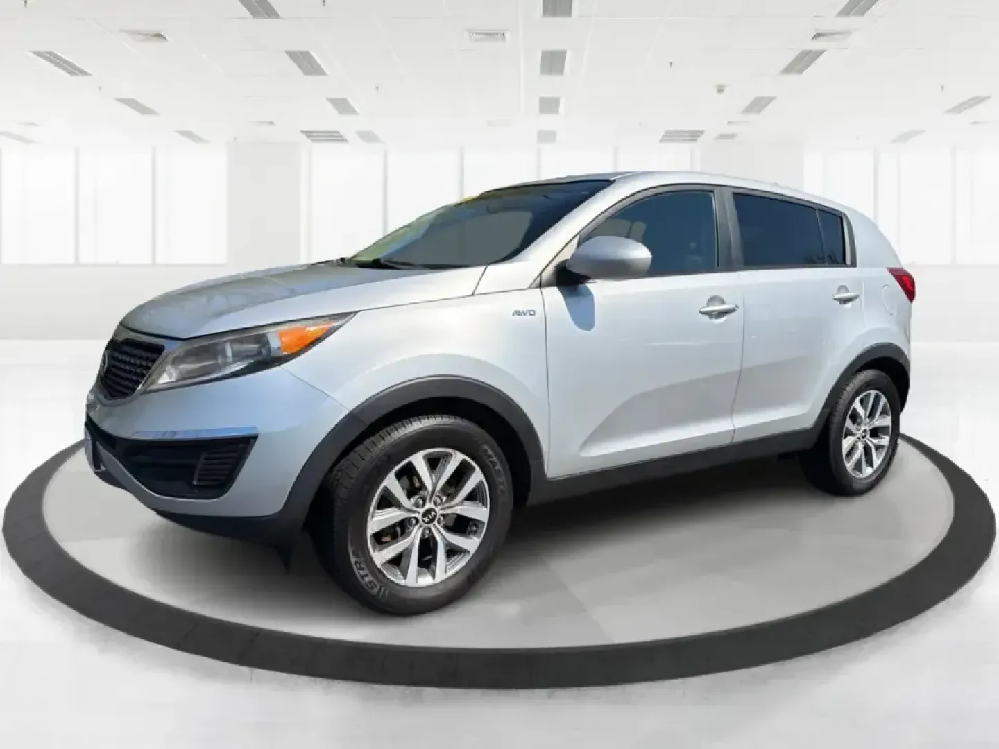 2014 Kia Sportage LX (KNDPBCAC6E7) with an 2.4L V6 DOHC 24V engine, 6-Speed Automatic transmission, located at 1230 East Main St, Xenia, OH, 45385, (937) 908-9800, 39.688026, -83.910172 - **Adventure Awaits: 2014 Kia Sportage LX Ready for Your Next Journey!**<br /> <br /> Are you in search of a reliable vehicle that combines style, comfort, and versatility? Look no further than this 2014 Kia Sportage LX, perfect for weekend getaways, family road trips, or daily commutes. This crossov- Photo#8
