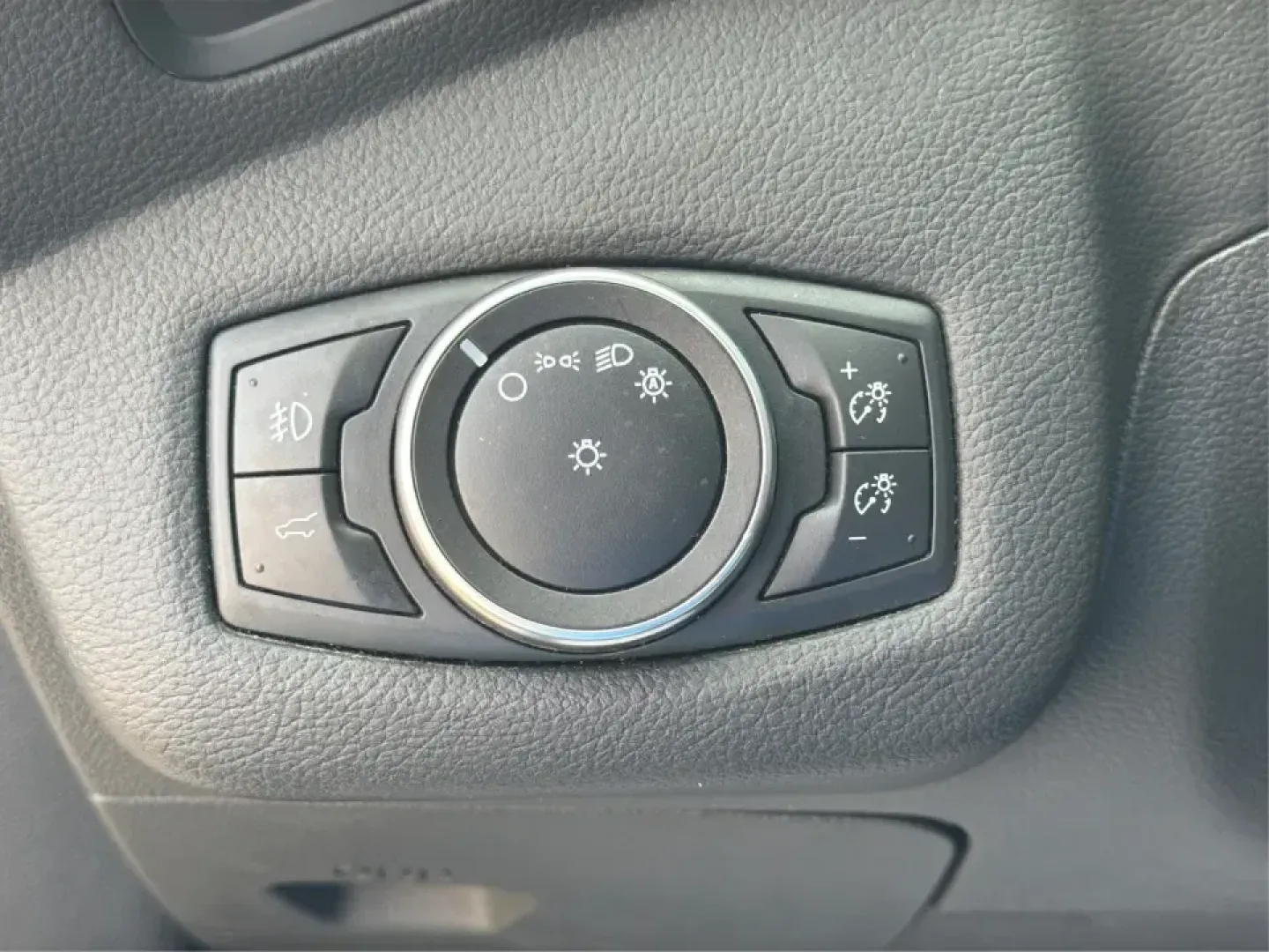 2018 Ford Escape SE (1FMCU0GD2JU) with an 1.5L L4 DOHC 16V engine, 6A transmission, located at 1951 S Dayton Lakeview Rd., New Carlisle, OH, 45344, (937) 908-9800, 39.890999, -84.050255 - Picture your next easy-to-live-with SUV: something that handles weekday commutes down I70, last-minute grocery runs near Brandt Pike, and weekend getaways to Buck Creek State Park without draining your budget. This 2018 Ford Escape SE is built for real life in Clark County-comfortable, efficient, an- Photo#16
