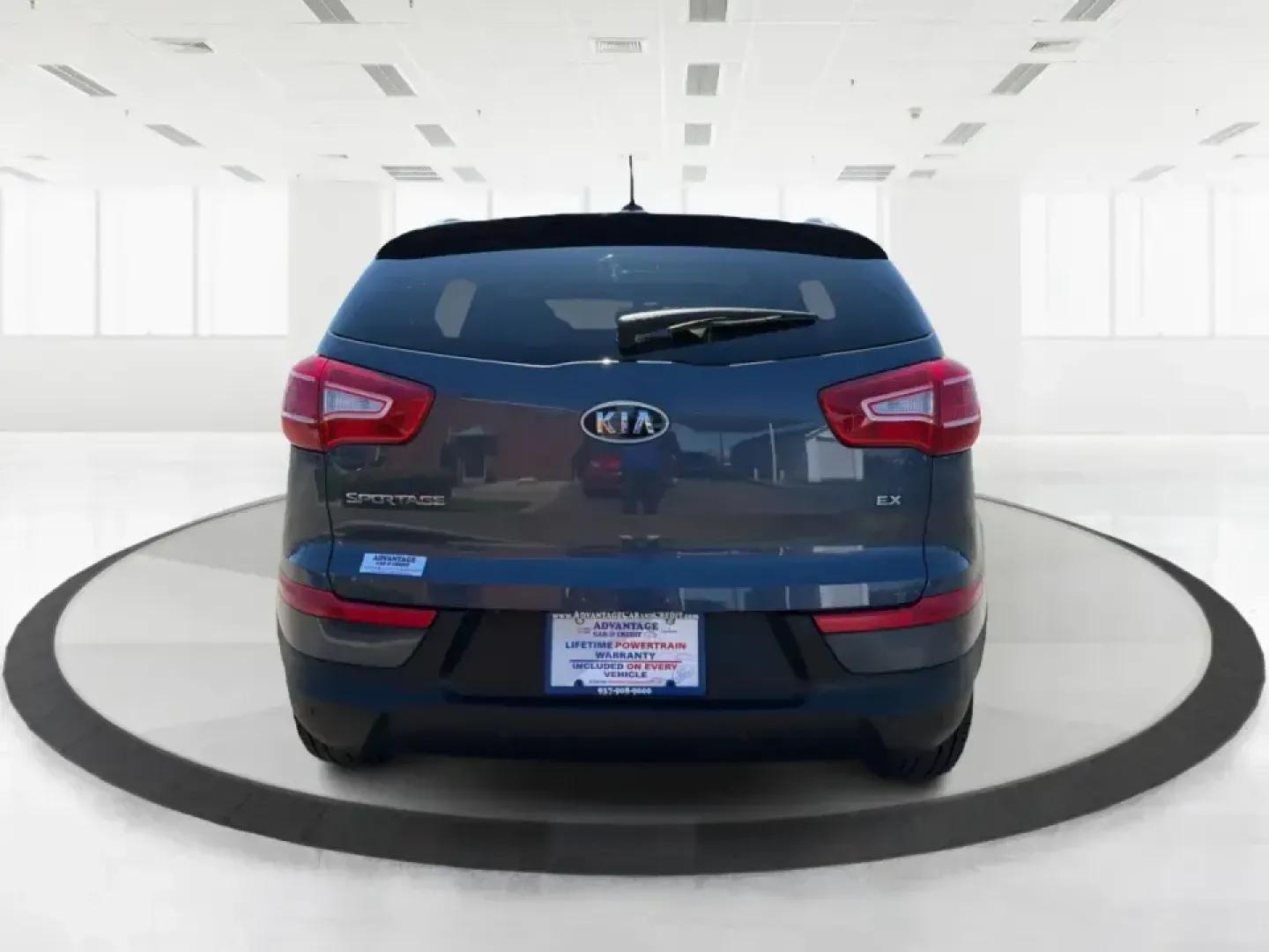 2012 Kia Sportage EX (KNDPC3A28C7) with an 2.4L I-4 DOHC engine, 6-Speed Automatic transmission, located at 880 E. National Road, Vandalia, OH, 45377, (937) 908-9800, 39.891918, -84.183594 - Picture your next week done right: an easy commute down I75, quick school drop-offs, a grocery run in the rain, and a spontaneous weekend trip to Taylorsville MetroPark-all in a compact SUV that feels comfortable, confident, and practical. This 2012 Kia Sportage EX in Twilight Blue is a smart fit fo - Photo#3