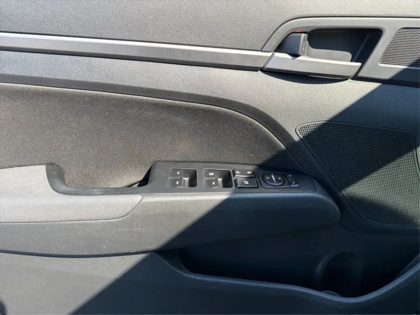 2018 Hyundai Elantra SEL (5NPD84LFXJH) with an Nu 2L I-4 DOHC engine, 6A transmission, located at 1230 East Main St, Xenia, OH, 45385, (937) 908-9800, 39.688026, -83.910172 - Take the stress out of your daily commute, weekend errands, and road trips around the Miami Valley with this sleek, fuel-friendly **2018 Hyundai Elantra SEL**-a smart sedan for drivers who want dependable transportation, modern comfort, and a payment plan that can fit real life. Whether you're headi - Photo#17