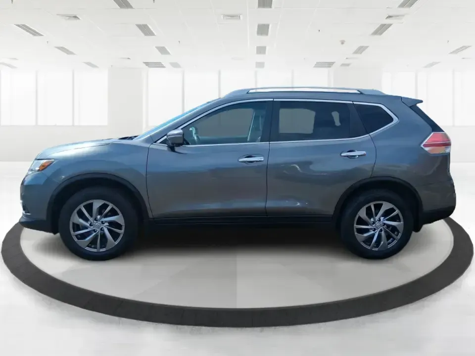 2015 Nissan Rogue SL (5N1AT2MVXFC) with an 2.5L I-4 DOHC engine, Continuously Variable Transmission transmission, located at 1230 East Main St, Xenia, OH, 45385, (937) 908-9800, 39.688026, -83.910172 - Picture your next Ohio weekend: loading up the kids and the cooler, merging onto US35 for a quick run to Wright-Patterson Air Force Base, or taking a scenic drive through John Bryan State Park-without stressing over winter weather, space, or comfort. This 2015 Nissan Rogue SL in Gun Metallic is the - Photo#5