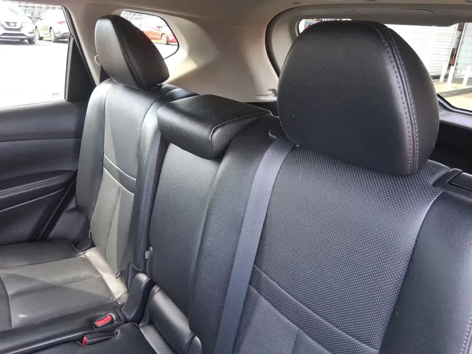 2015 Nissan Rogue SL (5N1AT2MVXFC) with an 2.5L I-4 DOHC engine, Continuously Variable Transmission transmission, located at 1230 East Main St, Xenia, OH, 45385, (937) 908-9800, 39.688026, -83.910172 - Picture your next Ohio weekend: loading up the kids and the cooler, merging onto US35 for a quick run to Wright-Patterson Air Force Base, or taking a scenic drive through John Bryan State Park-without stressing over winter weather, space, or comfort. This 2015 Nissan Rogue SL in Gun Metallic is the - Photo#10