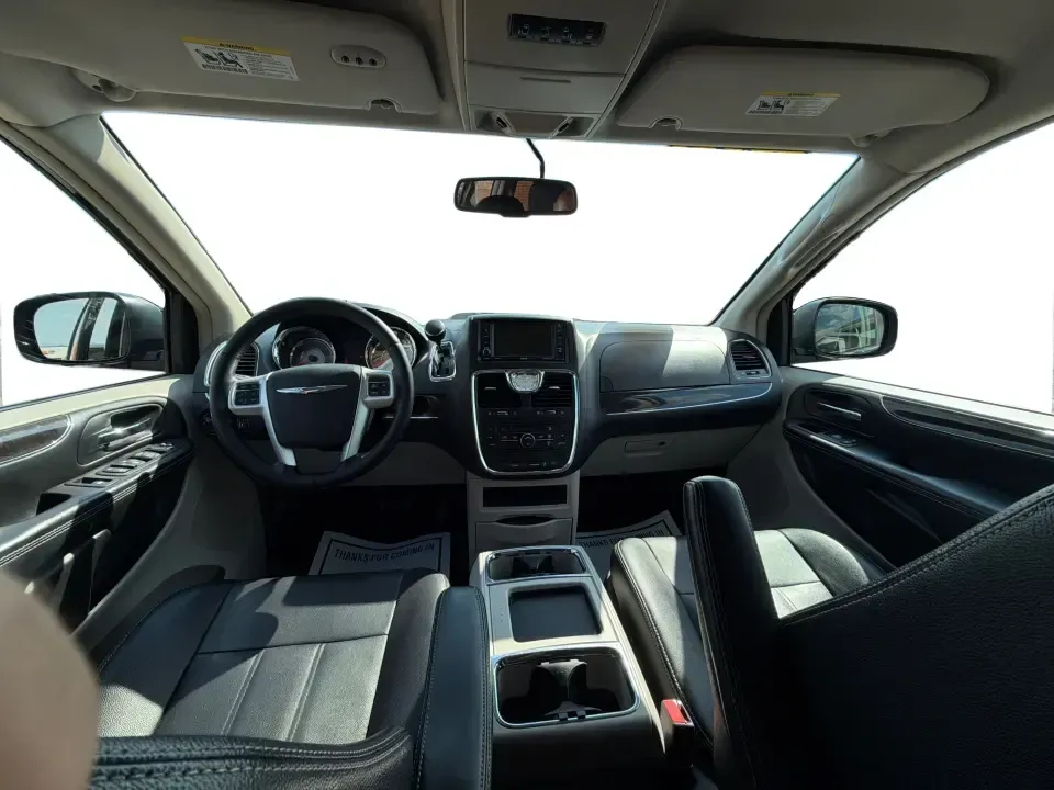 2016 Chrysler Town and Country Touring (2C4RC1BGXGR) with an Pentastar 3.6L V-6 DOHC engine, 6A transmission, located at 1230 East Main St, Xenia, OH, 45385, (937) 908-9800, 39.688026, -83.910172 - Life gets busy fast-school drop-offs, long commutes, weekend tournaments, and the occasional road trip to reset. The 2016 Chrysler Town and Country Touring is built for that real-life rhythm, giving you minivan practicality with comfort features that make every mile easier. Finished in Brilliant B - Photo#21