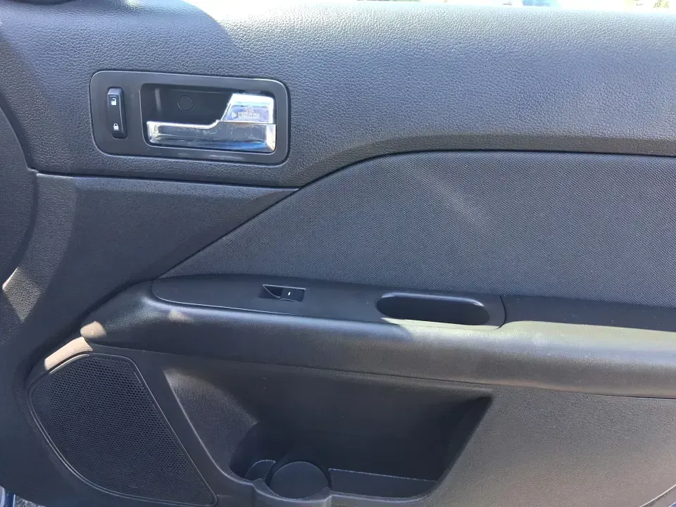 2012 Ford Fusion SE (3FAHP0HAXCR) with an 2.5L L4 DOHC 16V engine, located at 1099 N County Rd 25A , Troy, OH, 45373, (937) 908-9800, 40.057079, -84.212883 - Need a dependable sedan that makes everyday life easier-whether you're commuting down I-75 to Dayton, running errands around Troy, or planning a weekend drive past the Miami River and downtown's shops and festivals? This 2012 Ford Fusion SE in Blue Flame Metallic is a smart, comfortable choice for b - Photo#20