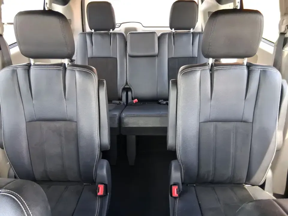 2019 Dodge Grand Caravan SXT (2C4RDGCG0KR) with an Pentastar 3.6L V-6 DOHC engine, 6A transmission, located at 880 E. National Road, Vandalia, OH, 45377, (937) 908-9800, 39.891918, -84.183594 - Load up the kids, the groceries, the sports gear, and still have room for a weekend road trip-this 2019 Dodge Grand Caravan SXT is built for real life in Vandalia. If your days include school drop-offs, long commutes down I-75, or quick runs along E. National Road, this spacious passenger van delive - Photo#14