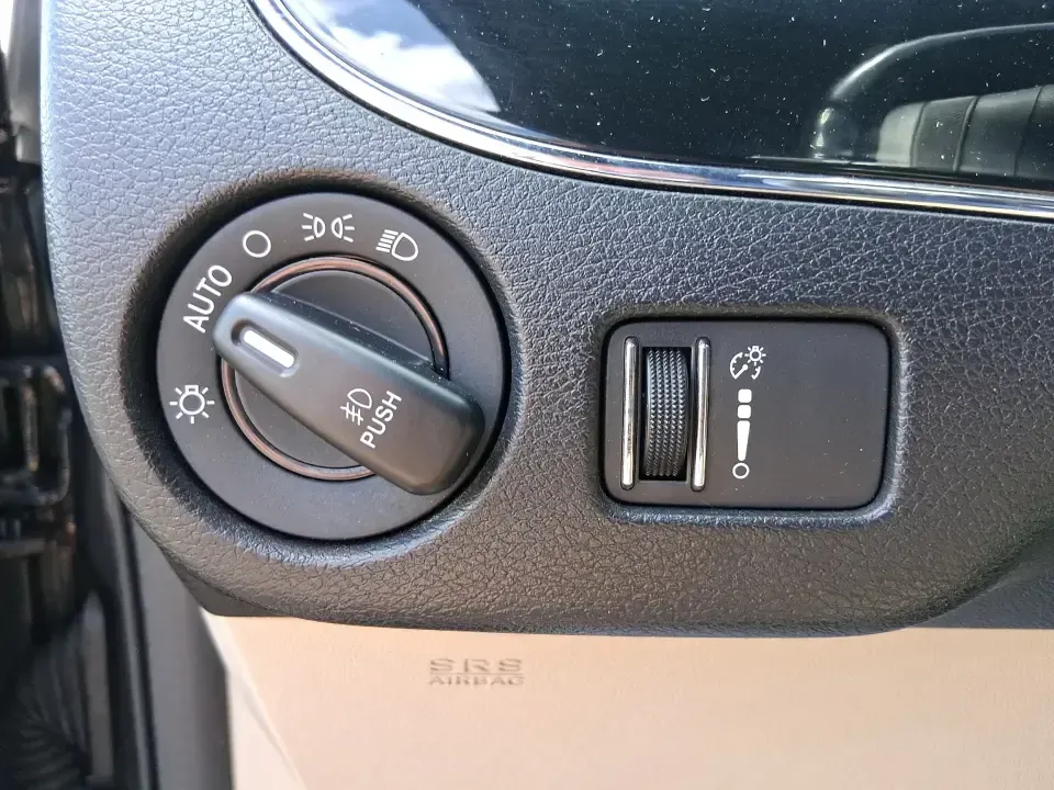 2019 Dodge Grand Caravan SXT (2C4RDGCG0KR) with an Pentastar 3.6L V-6 DOHC engine, 6A transmission, located at 880 E. National Road, Vandalia, OH, 45377, (937) 908-9800, 39.891918, -84.183594 - Load up the kids, the groceries, the sports gear, and still have room for a weekend road trip-this 2019 Dodge Grand Caravan SXT is built for real life in Vandalia. If your days include school drop-offs, long commutes down I-75, or quick runs along E. National Road, this spacious passenger van delive - Photo#17