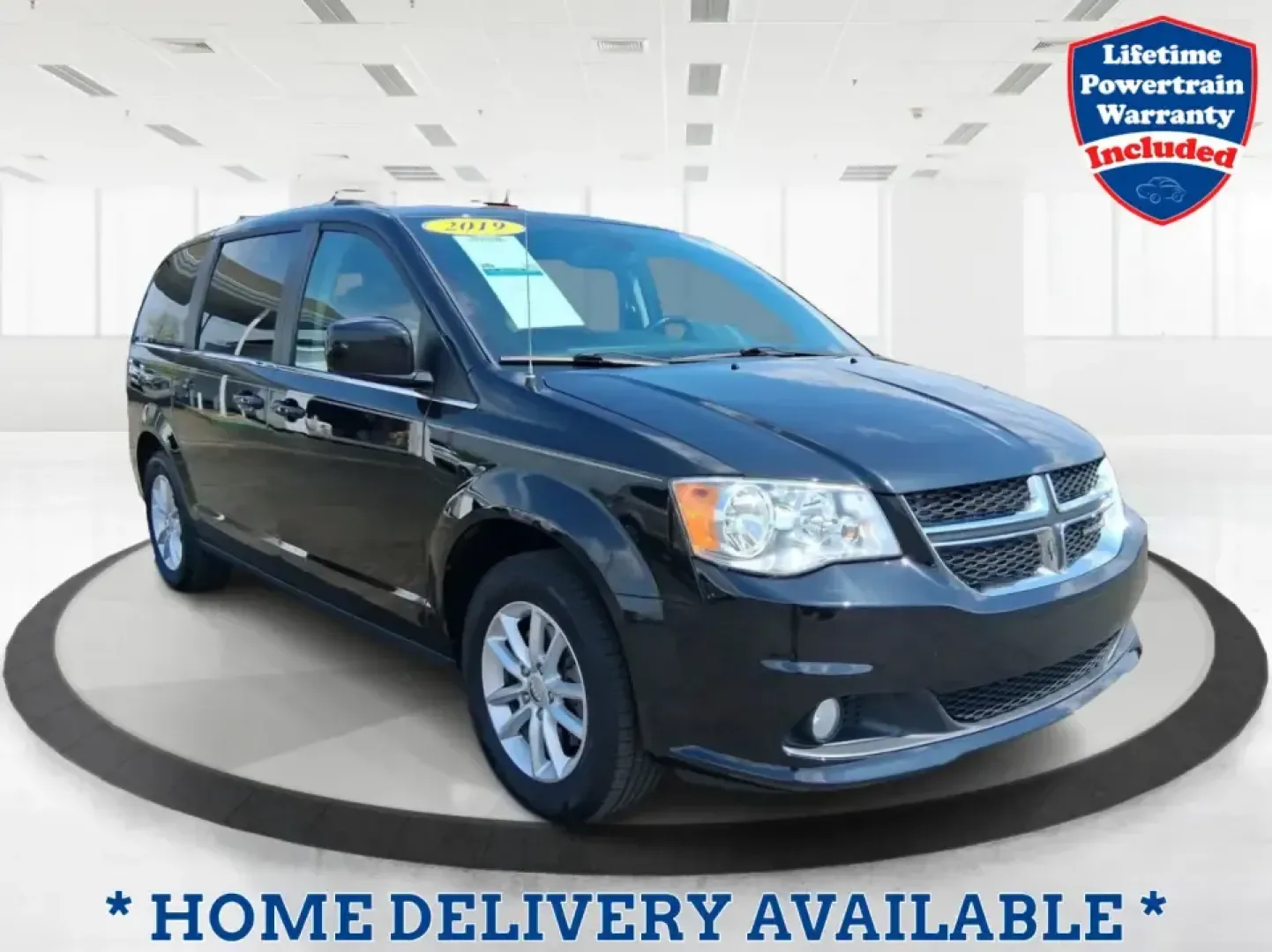 2019 Dodge Grand Caravan SXT (2C4RDGCG0KR) with an Pentastar 3.6L V-6 DOHC engine, 6A transmission, located at 8750 N County Rd 25A, Piqua, OH, 45356, (937) 908-9800, 40.164391, -84.232513 - Load up the kids, the groceries, the sports gear, and still have room for a weekend road trip-this 2019 Dodge Grand Caravan SXT is built for real life in Vandalia. If your days include school drop-offs, long commutes down I-75, or quick runs along E. National Road, this spacious passenger van delive - Photo#0